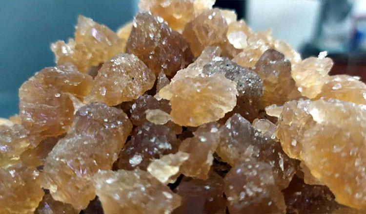 রোগ সারাতে ওস্তাদ মিষ্টি ‘তাল মিছরি’