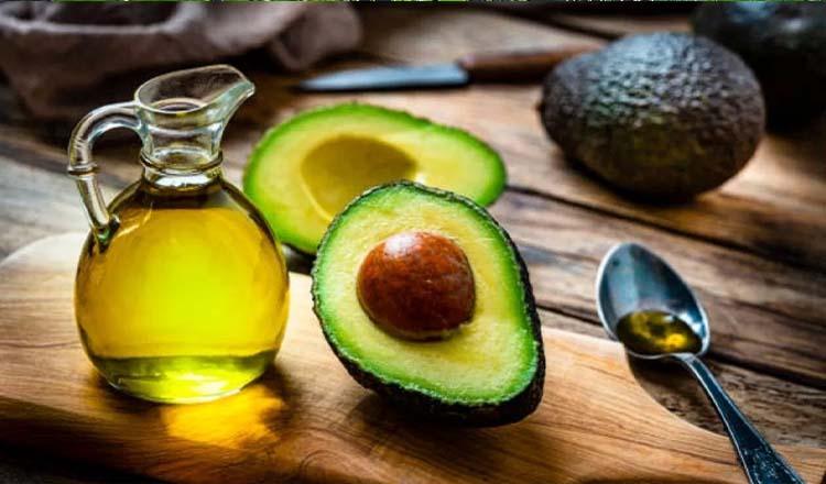 ত্বক ও চুলের যত্নে অনন্য ‘অ্যাভোকাডো তেল’