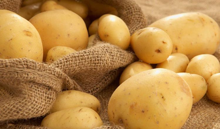 ত্বকের যত্নে আলুর নানা ব্যবহার এবং উপকারিতা