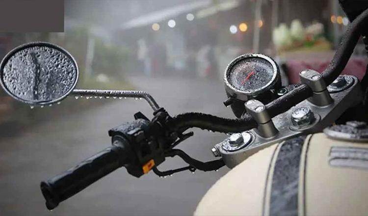 বর্ষায় সখের বাইকের যত্ন ও সতর্কতা
