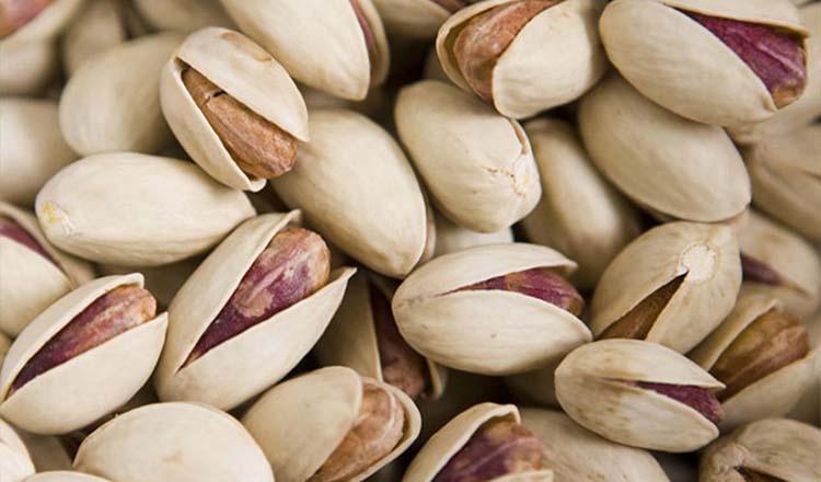 দৃষ্টিশক্তি হাড় দাঁত ভালো রাখে ‘পেস্তা বাদাম’