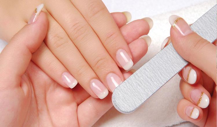 নখের যত্ন কেন কীভাবে