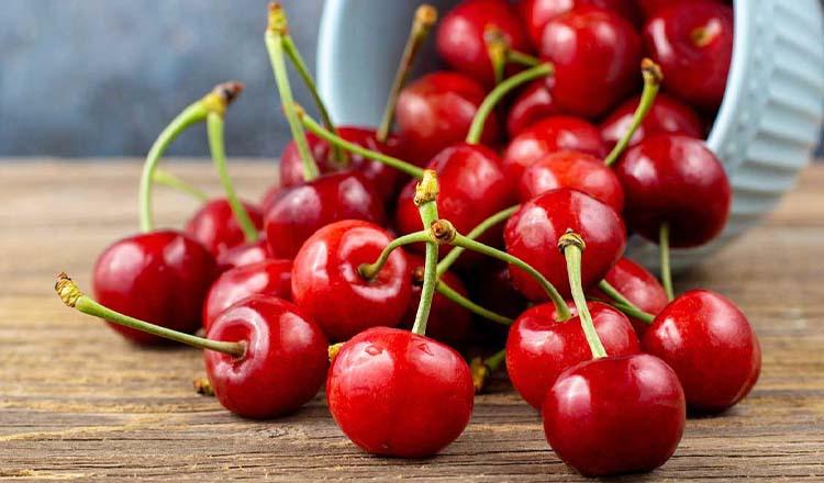 ত্বকের লাবণ্য ধরে রাখে বাহারি ‘চেরি’