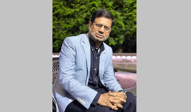 মৌলভীবাজার থেকে এডিনবরা: ড. ওয়ালি তাসার উদ্দিনের সাফল্যের গল্প